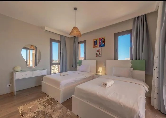 Ollystays Heated Pool 3br Villa, Nanny Room! Ancient Hills Apartment *